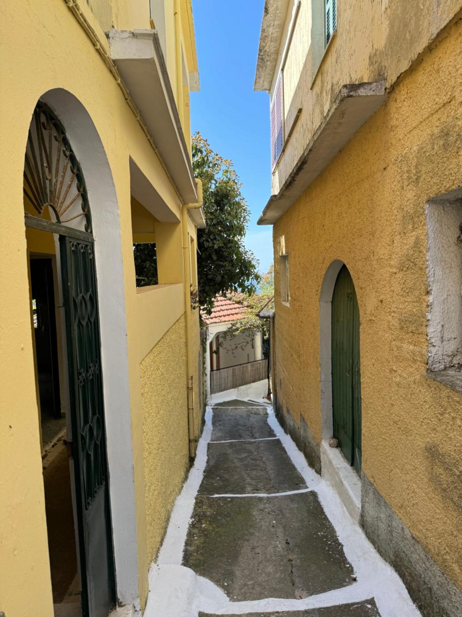 Carmen's 1st Floor With Floor Sea View And Roof Terrace- Lakones